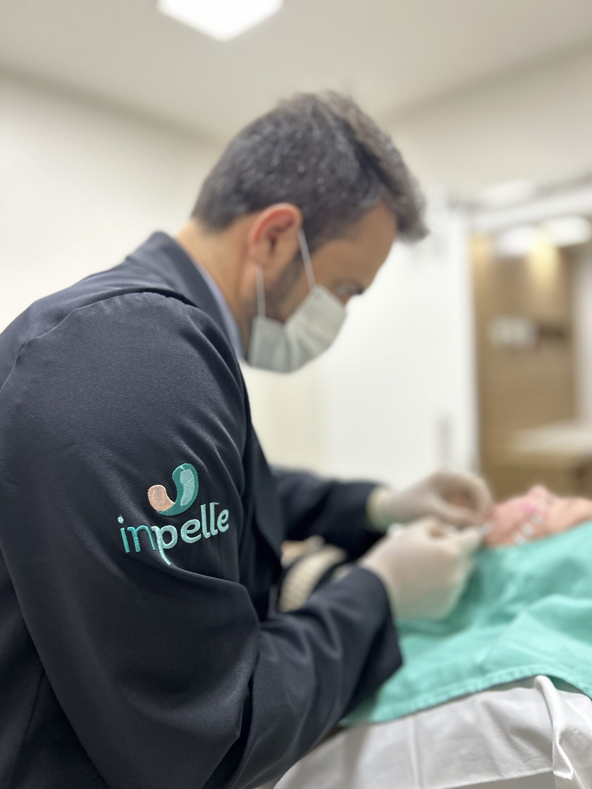 Aplicação de bioestimulador de colágeno na Inpelle
